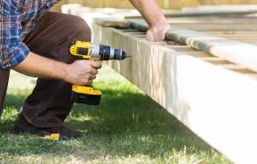 How to lay decking