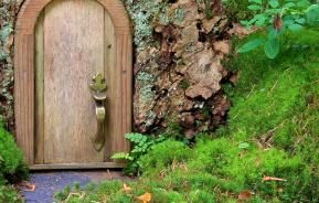 18 beautiful fairytale garden ideas
